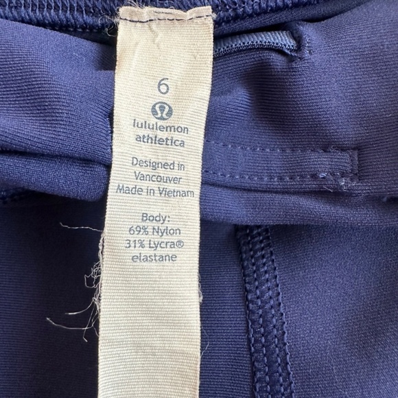 Lululemon Tight Stuff Tight II Crop Leggings Luxtreme Scallop Hem - Blue Size 6 - Picture 4 of 16